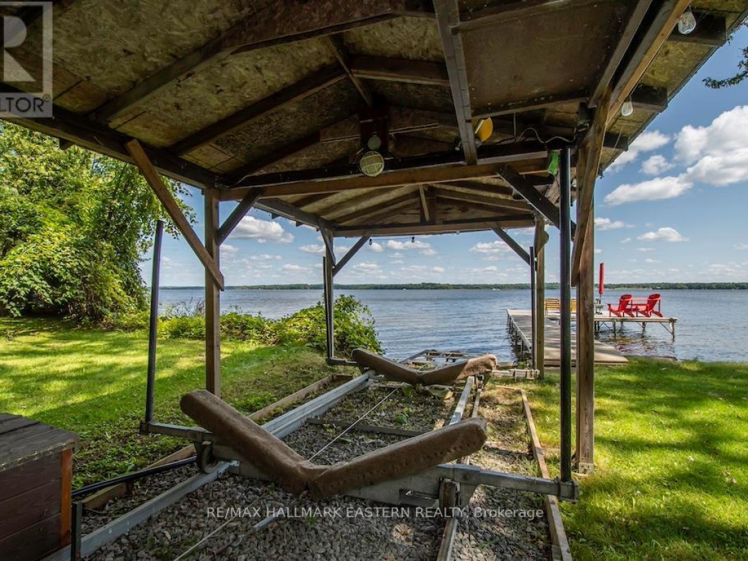 26 Manitou Lane, Pigeon Lake