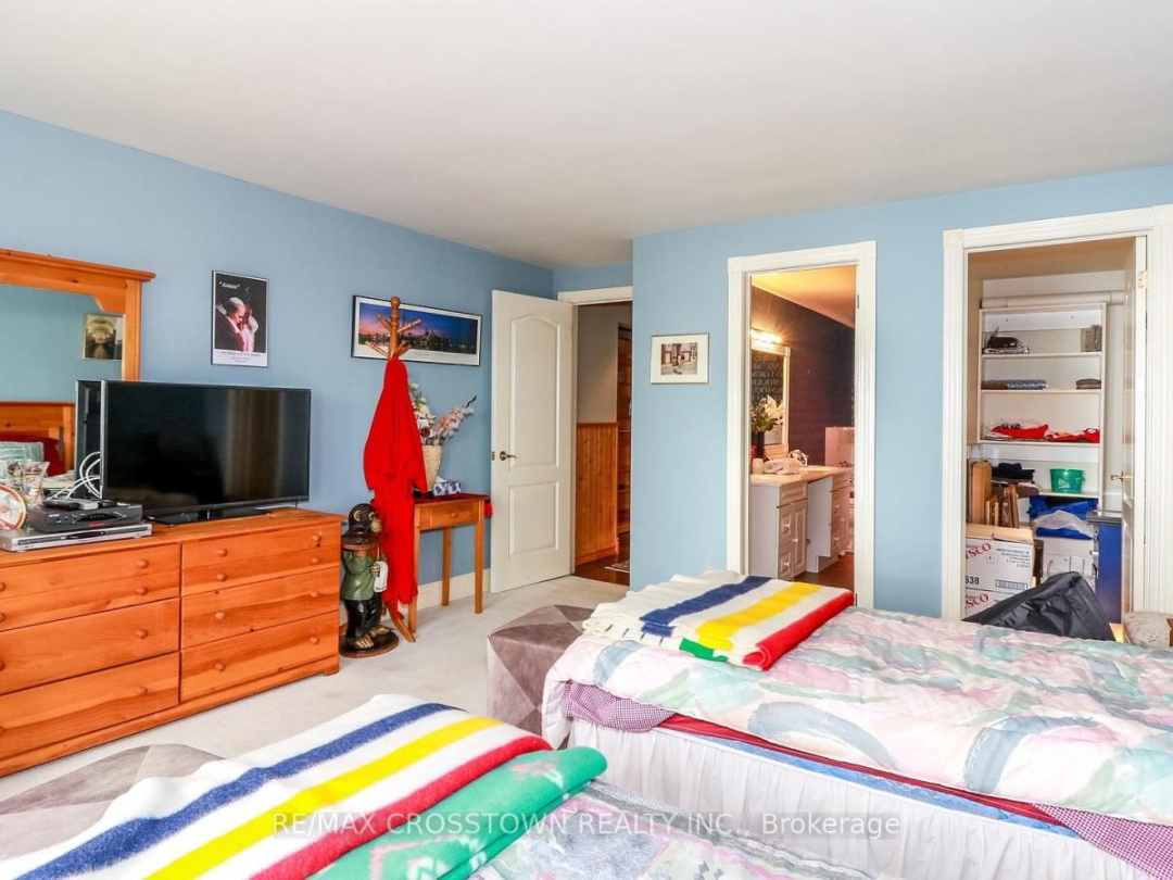 155 Parkside Drive, Lake Simcoe