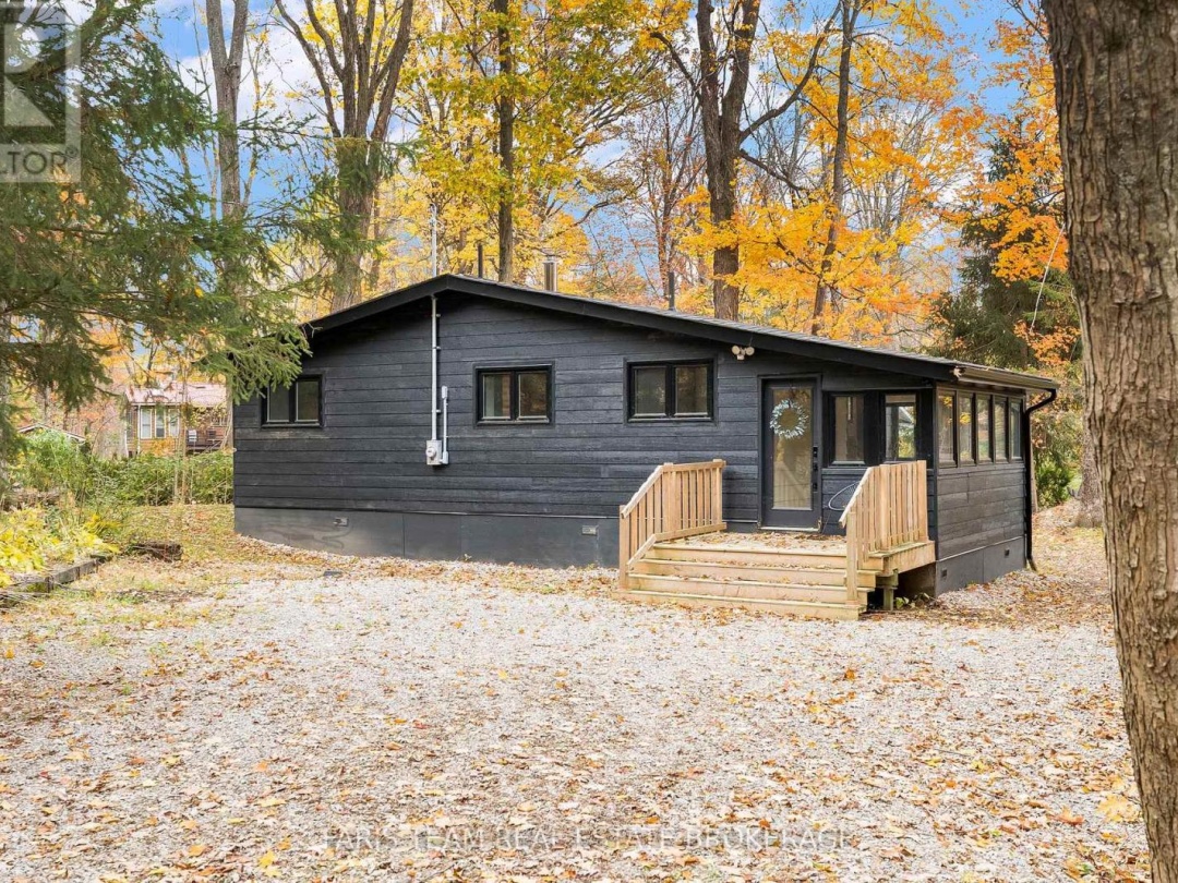 7475 ISLAND CRESCENT, 