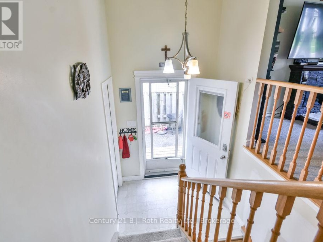 7 CHRISTINE PLACE, 