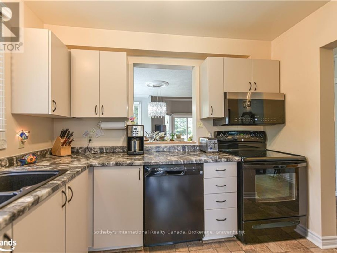 101 10 Museum Drive, Orillia