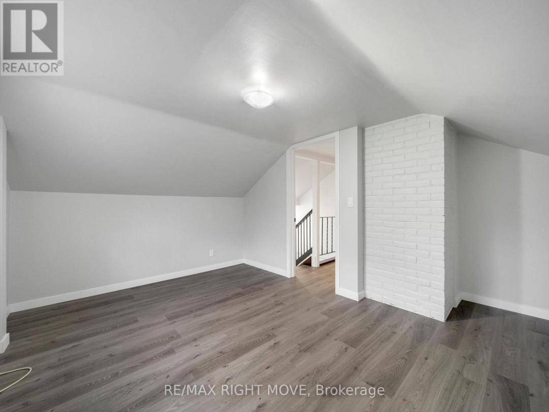 206 MARY STREET, Orillia