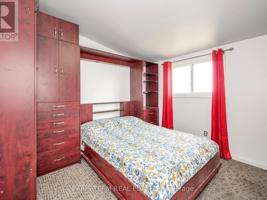 4 SCHOONER LANE, 