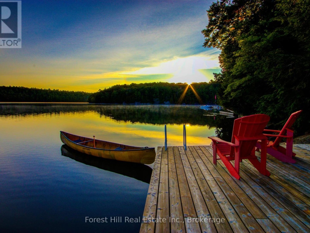 21 LAKEVIEW CRESCENT, 