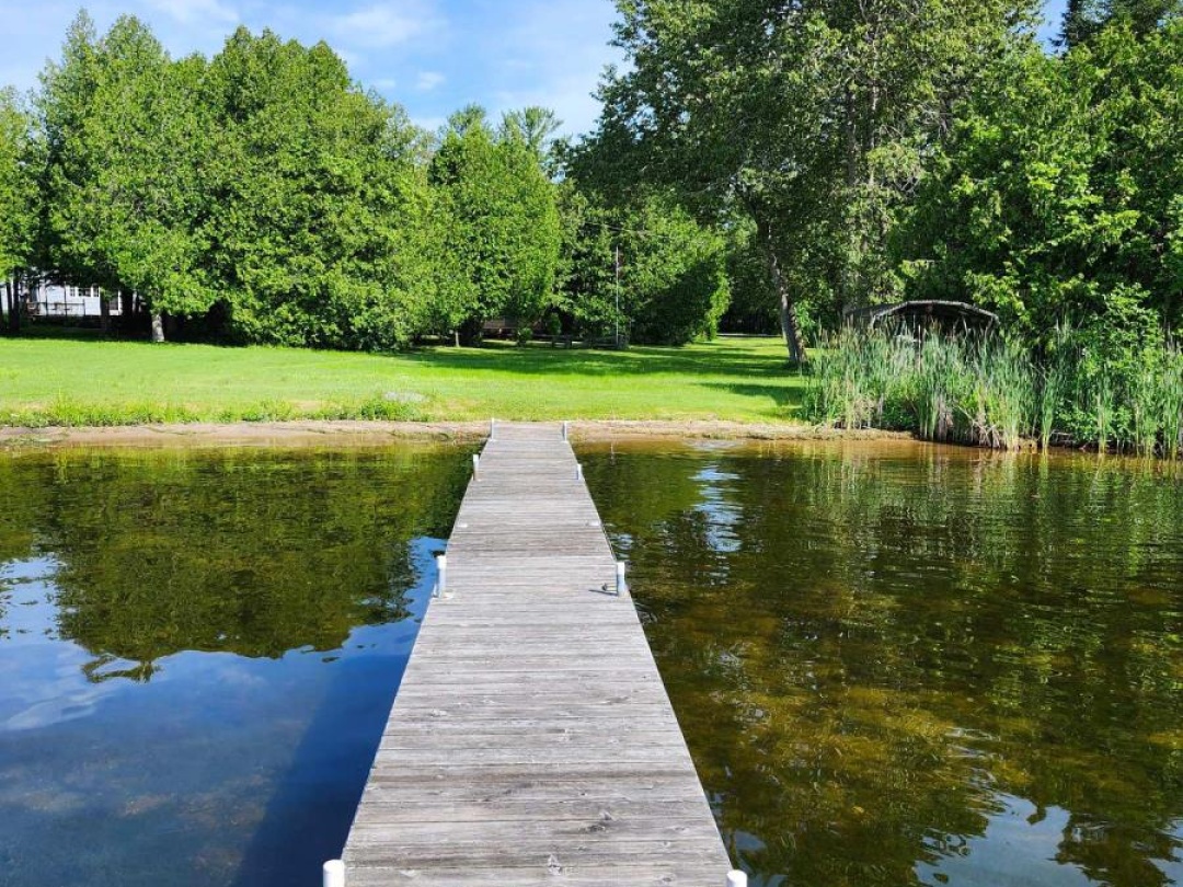 63 Thomas Drive, Sturgeon Lake