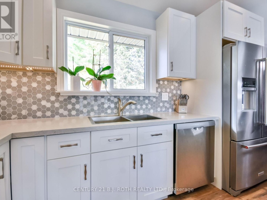 3371 LAKE ST. GEORGE BOULEVARD, 