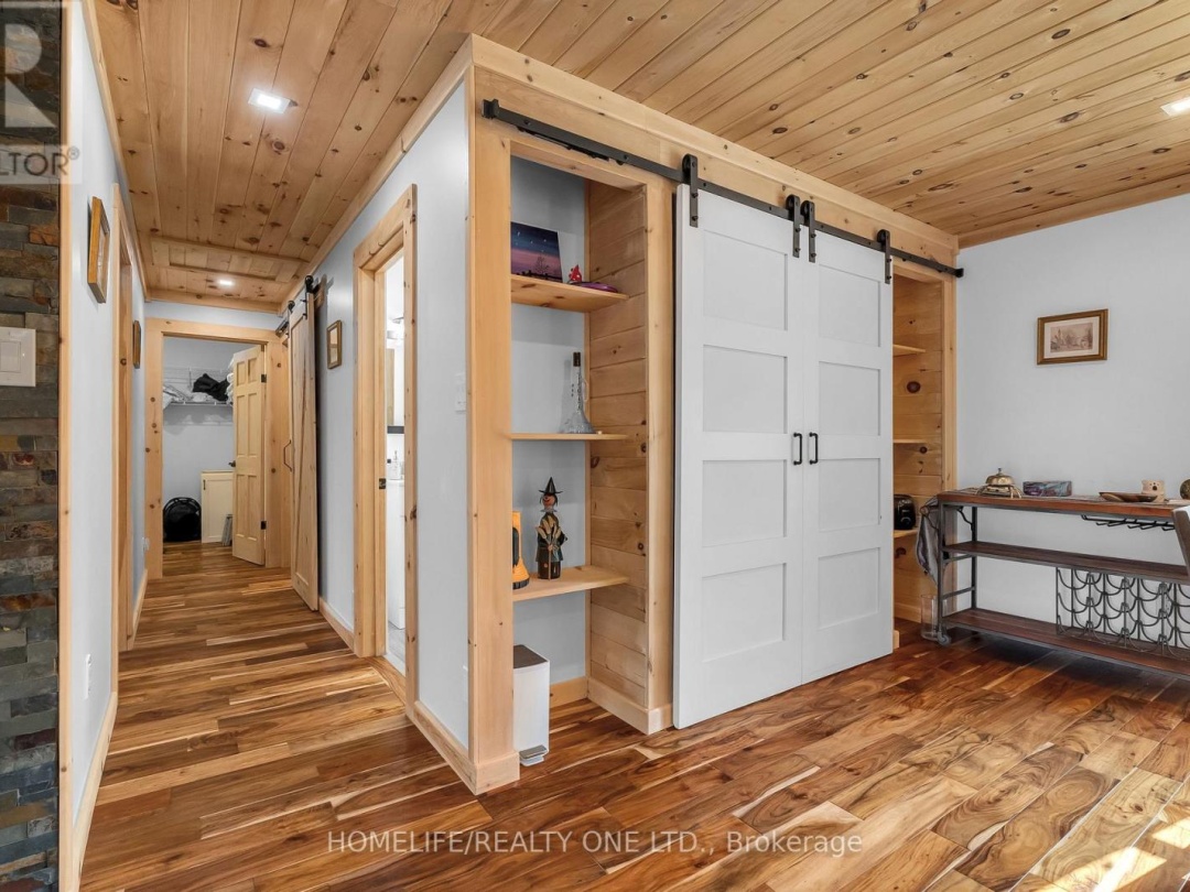 4055 Glen Cedar Drive, Lake Simcoe