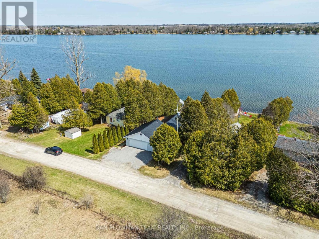 32 Beach Road, Lake Scugog