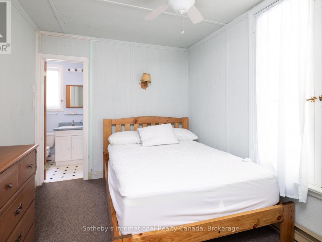 1-1076 BIRCH POINT ROAD, Lake Muskoka