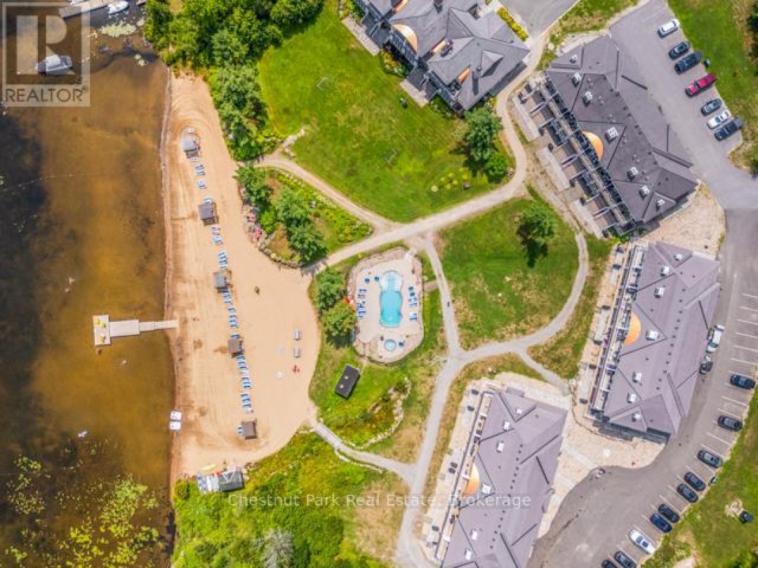 B#206 - 1869 MUSKOKA ROAD 118 HIGHWAY W, 