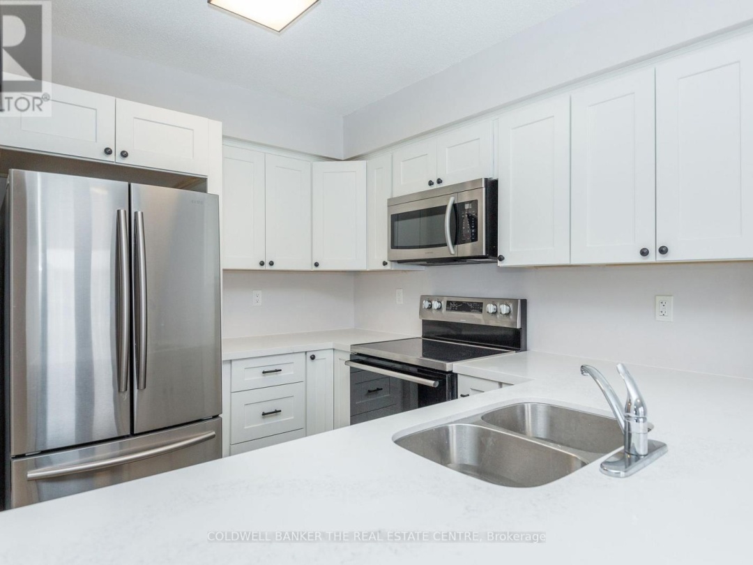 302 - 125 BOND STREET, 