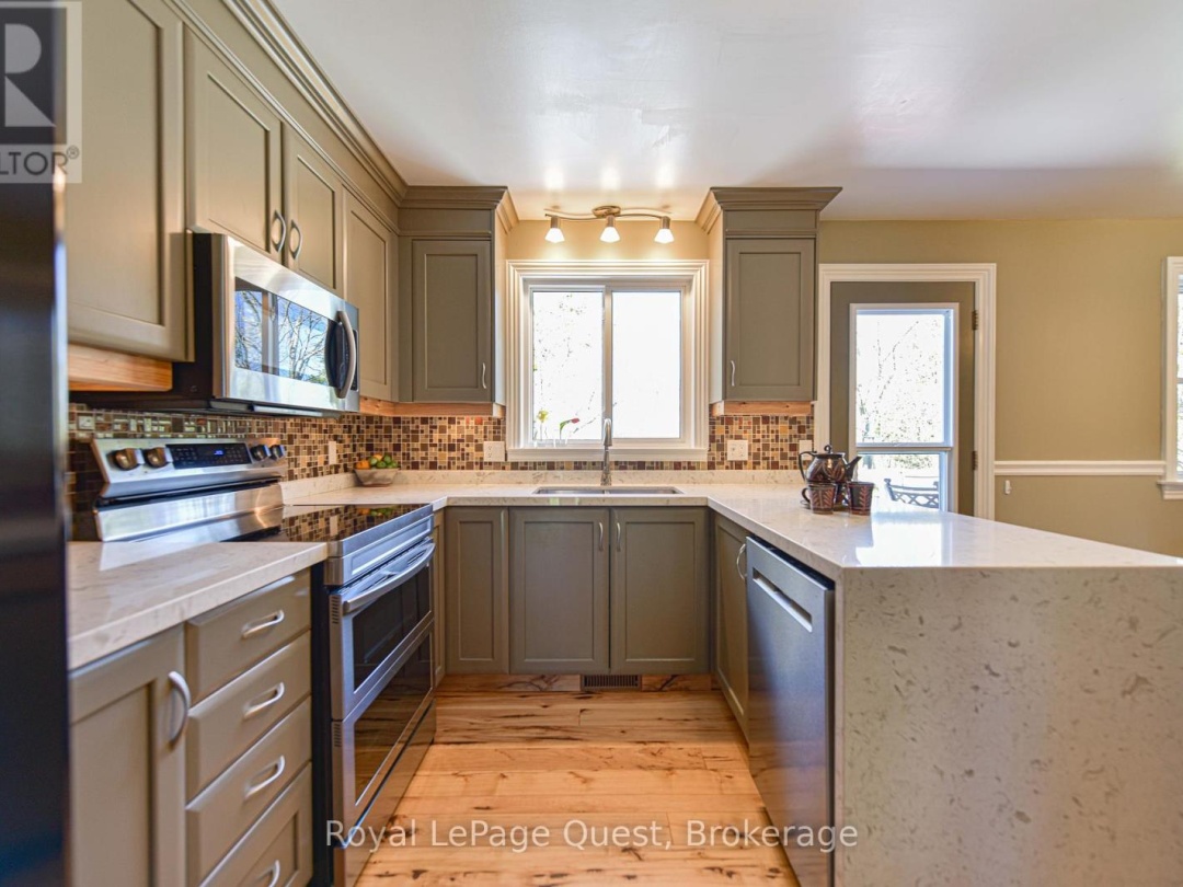 46 Maplewood Parkway, Lake Simcoe