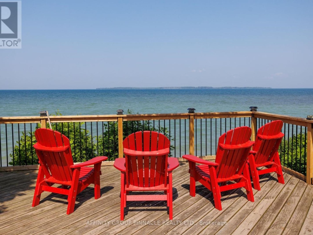 16 - B90 PARKLAWN BOULEVARD, 