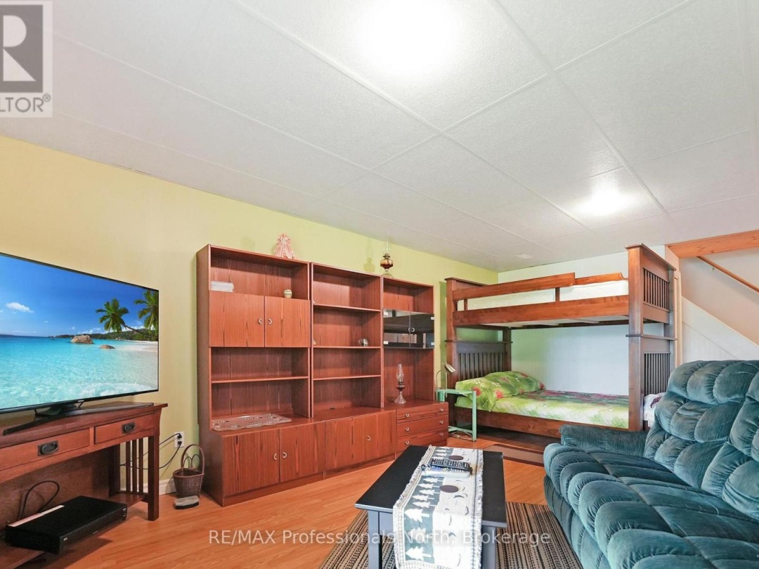 1093 Comak Crescent, St Nora Lake