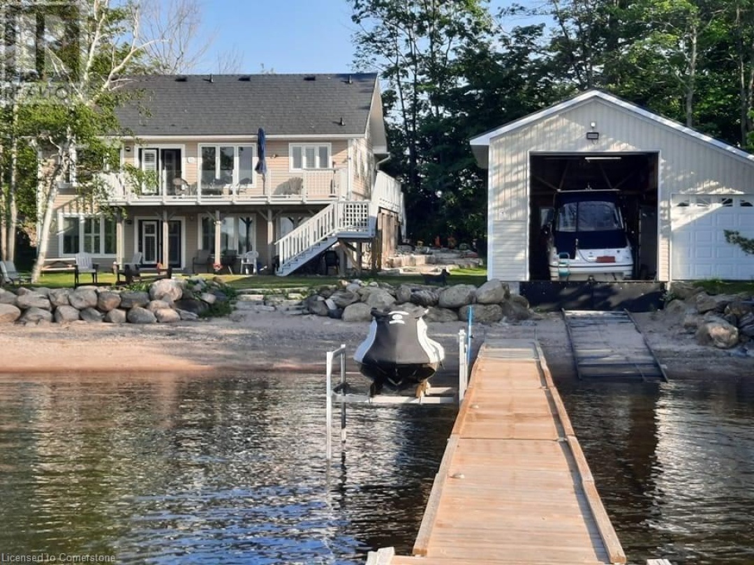 14 Lighthouse Crescent S, Georgian Bay