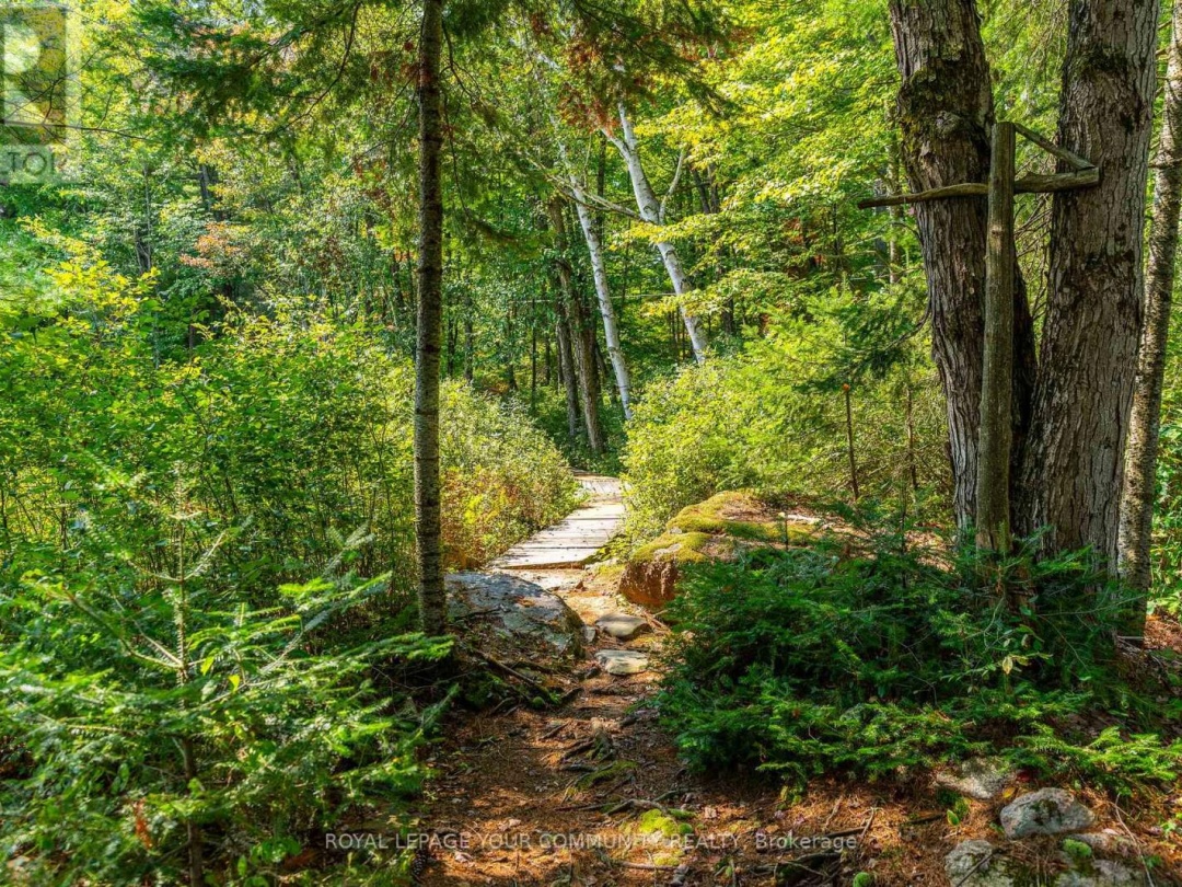 1031 Obelisk Trail, Davis Lake