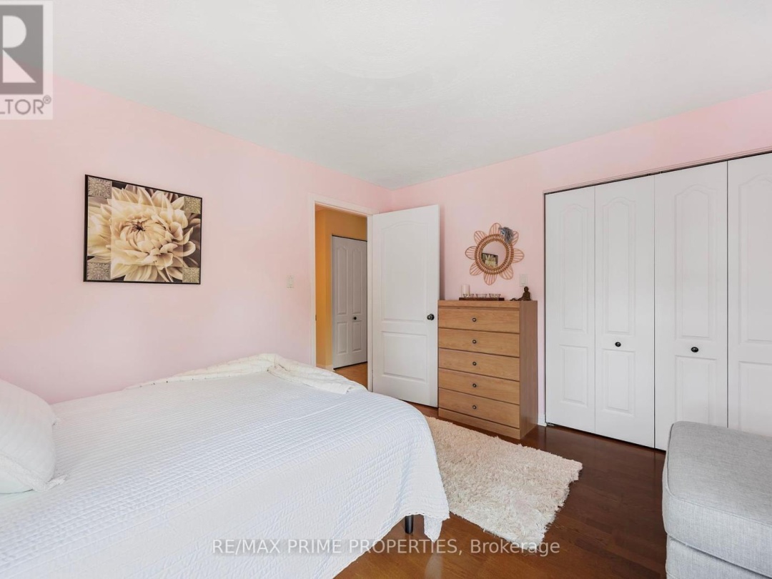 201 - 585 ATHERLEY ROAD, 