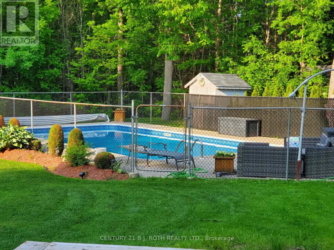 1572 Laughlin Falls Road, Severn