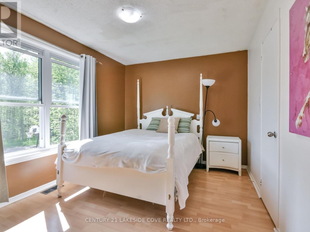 3976 Woodland Drive, Ramara