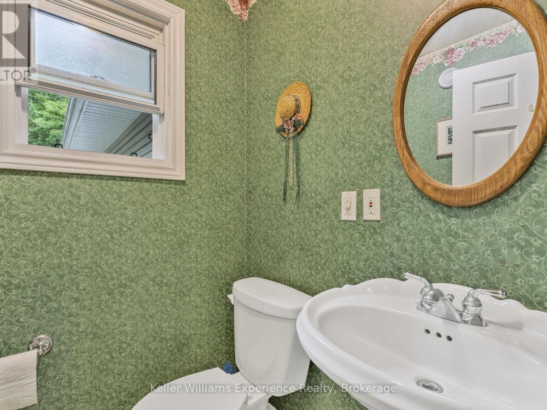 1248 HEALEY LK ROAD, 