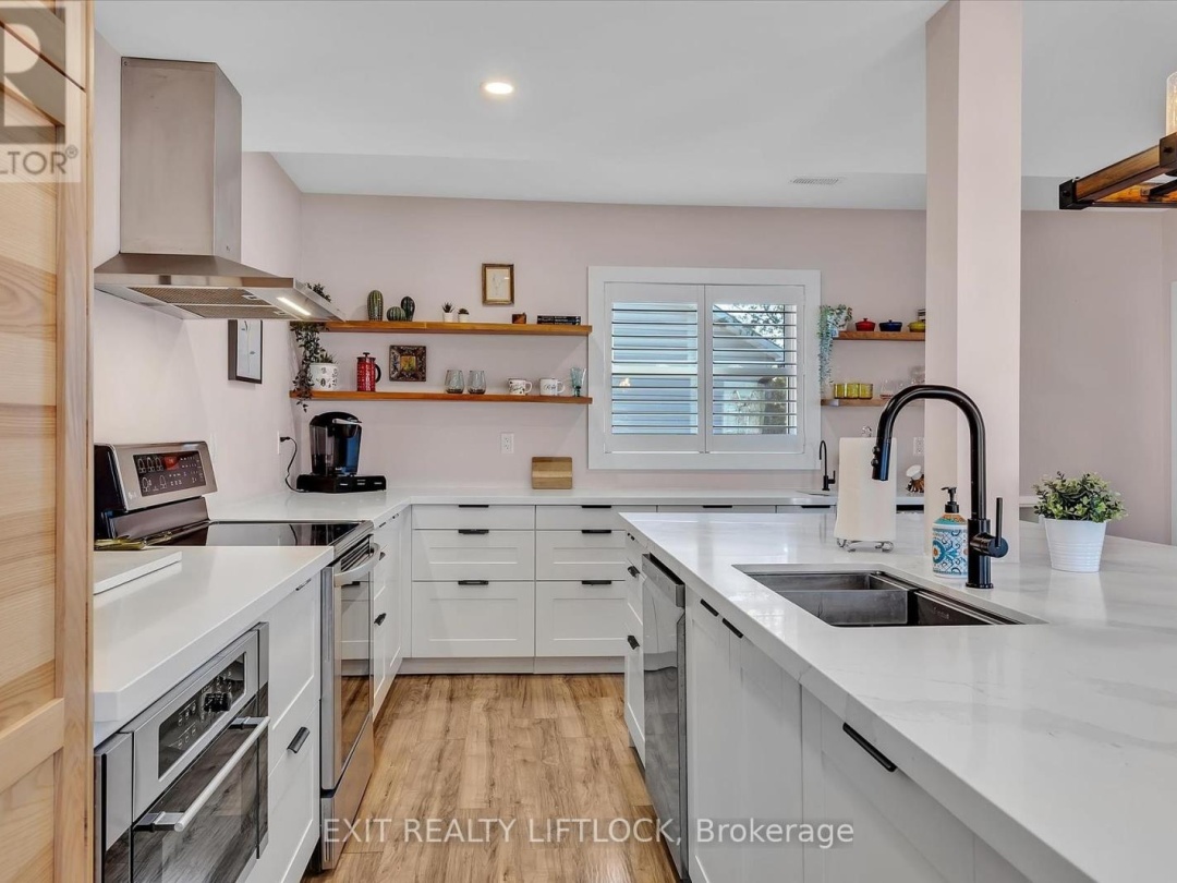 64 Front Street E, Pigeon Lake