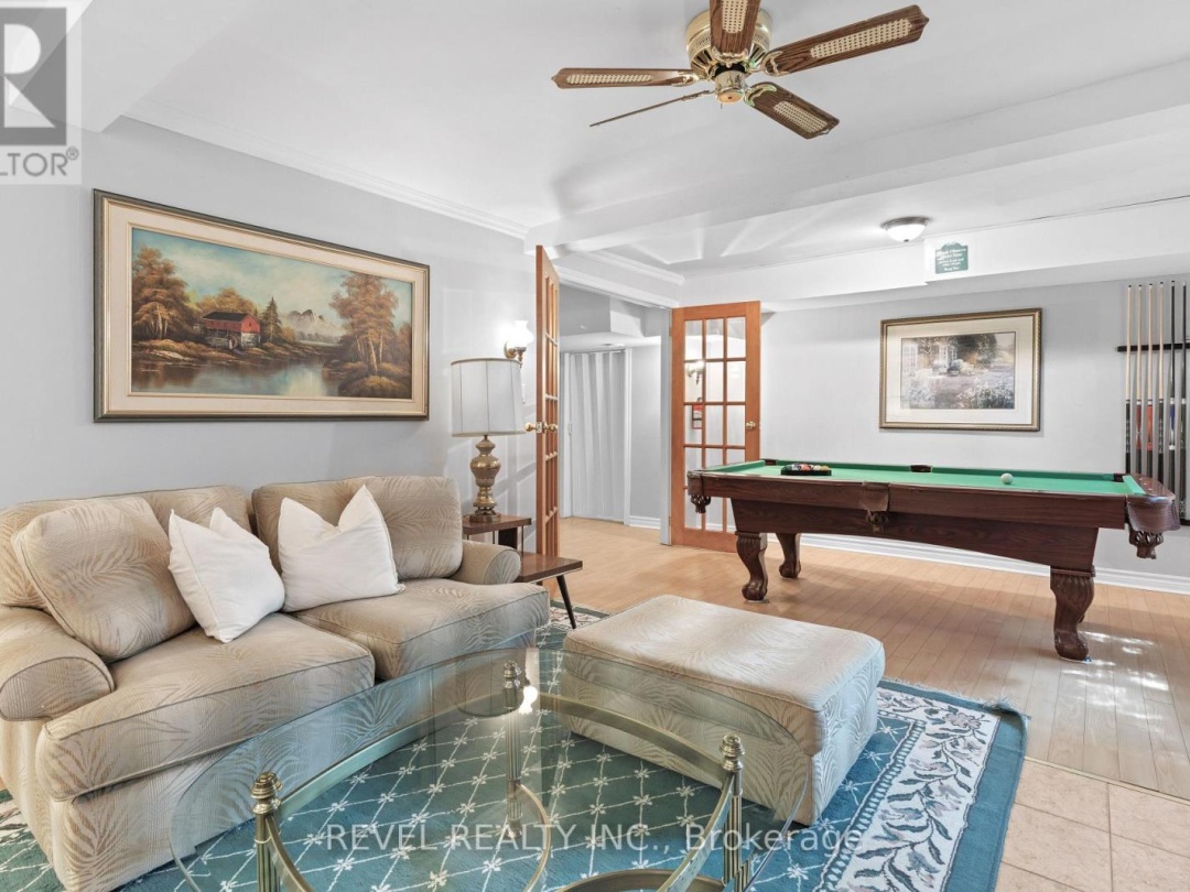 99 BOWEN ROAD, 