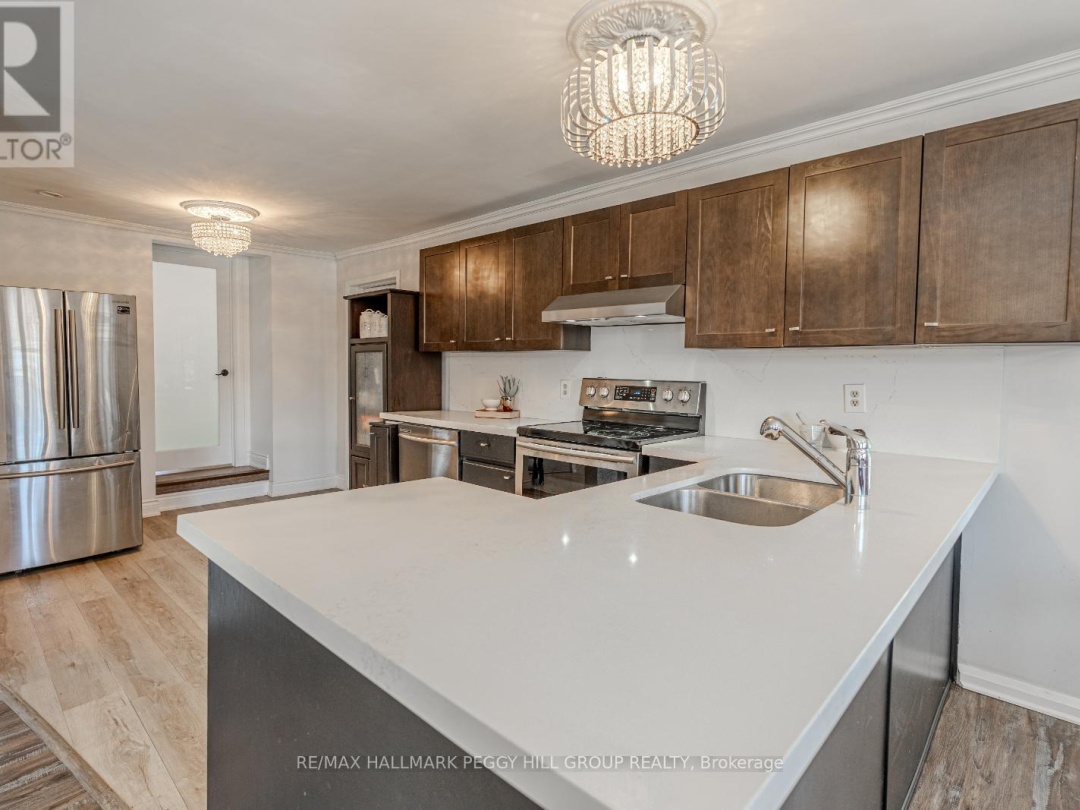 7229 Davy Drive, Black Lake