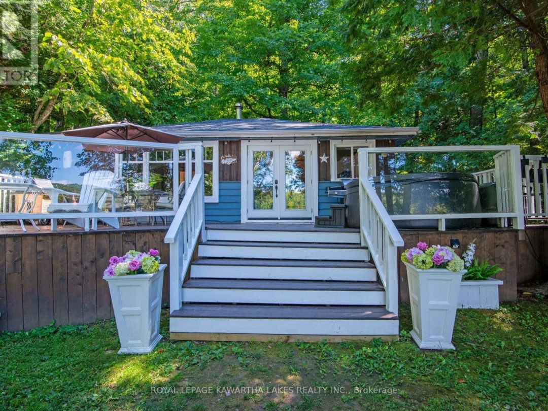 34 Deweys Island, Cameron Lake
