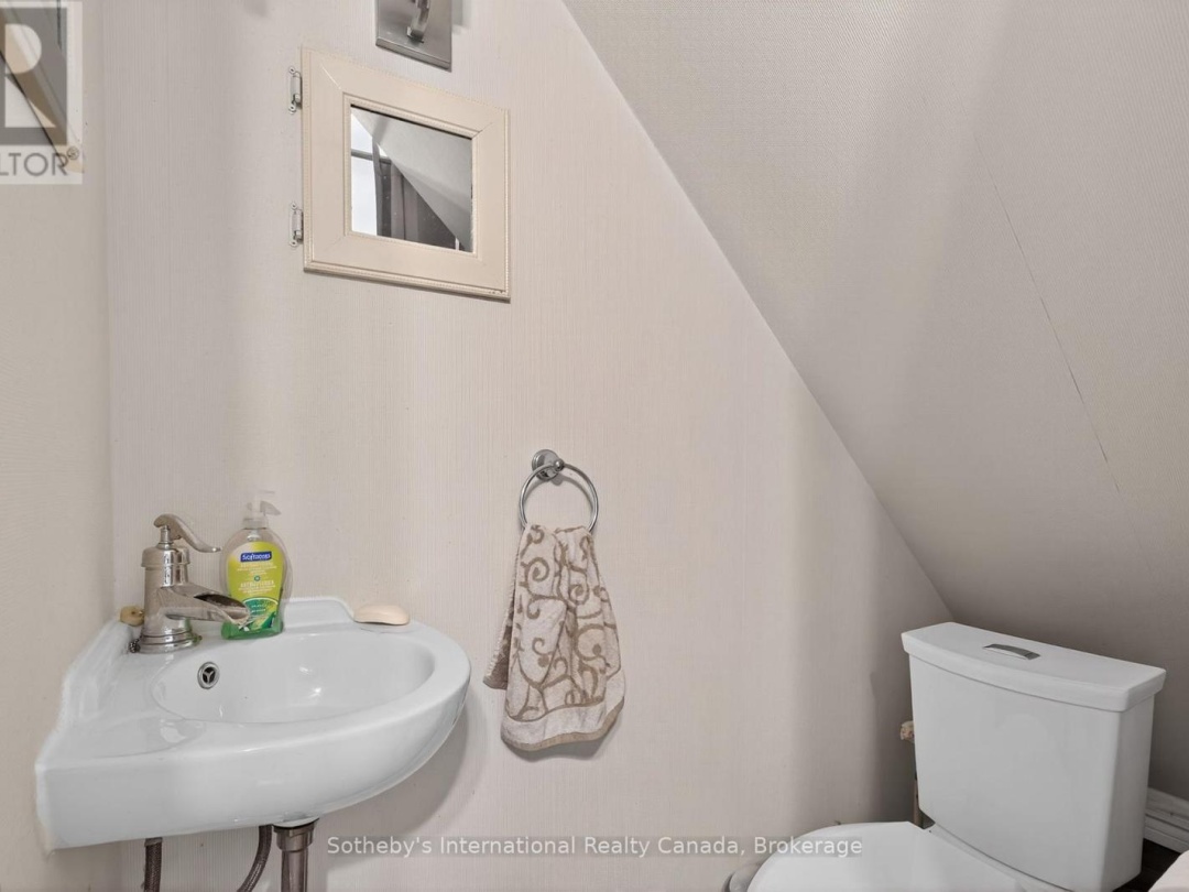 1132 LIMBERLOST ROAD, 