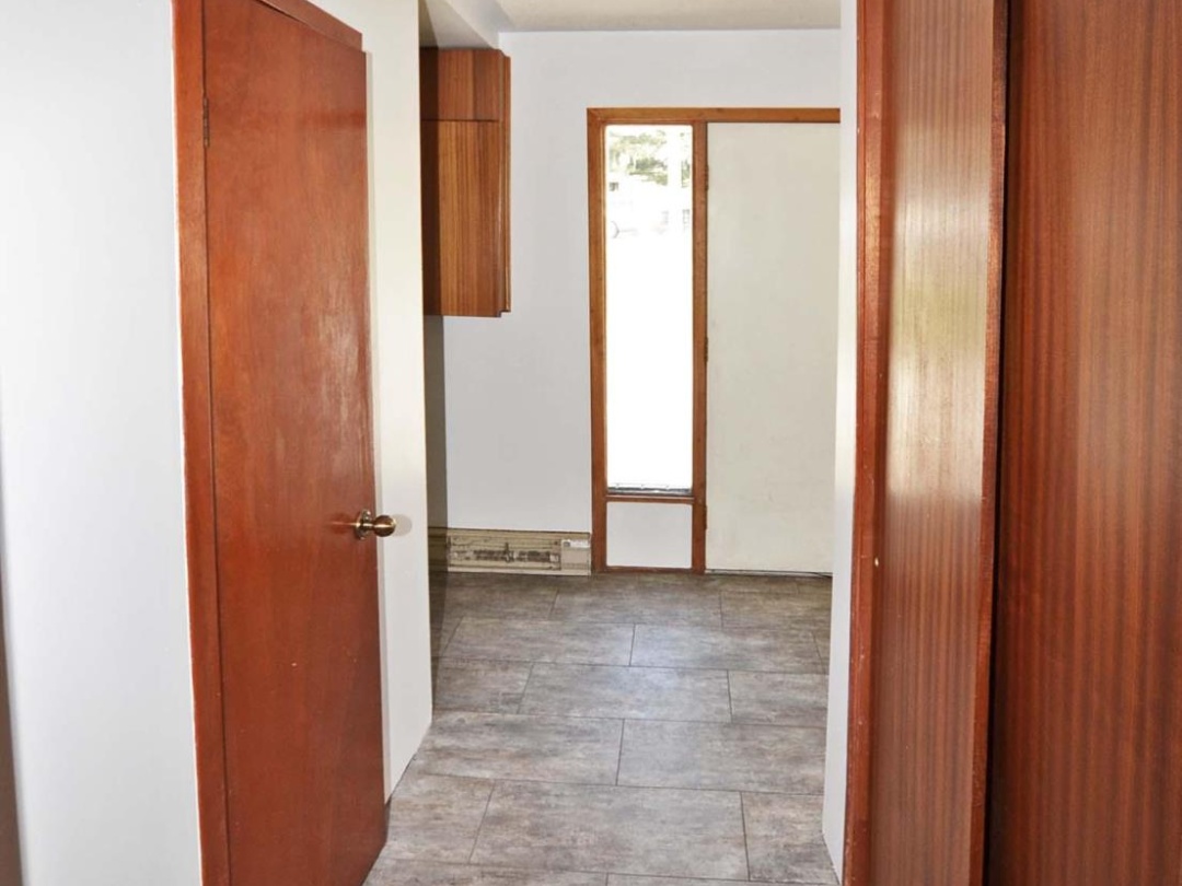 17 19 Church Street, Parry Sound
