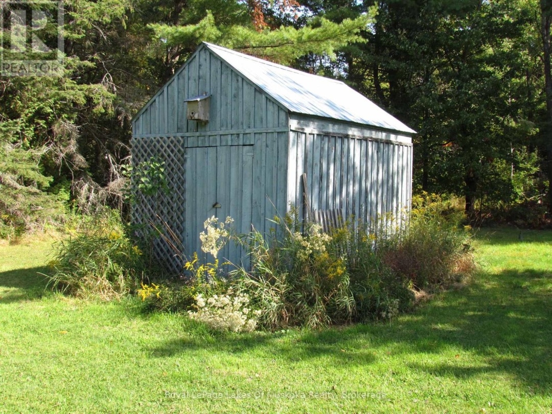 1016 LAYCOX ROAD, 