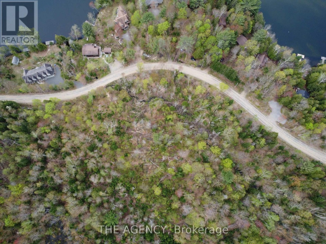 PCL 21380 WALKER LAKE DRIVE E, 