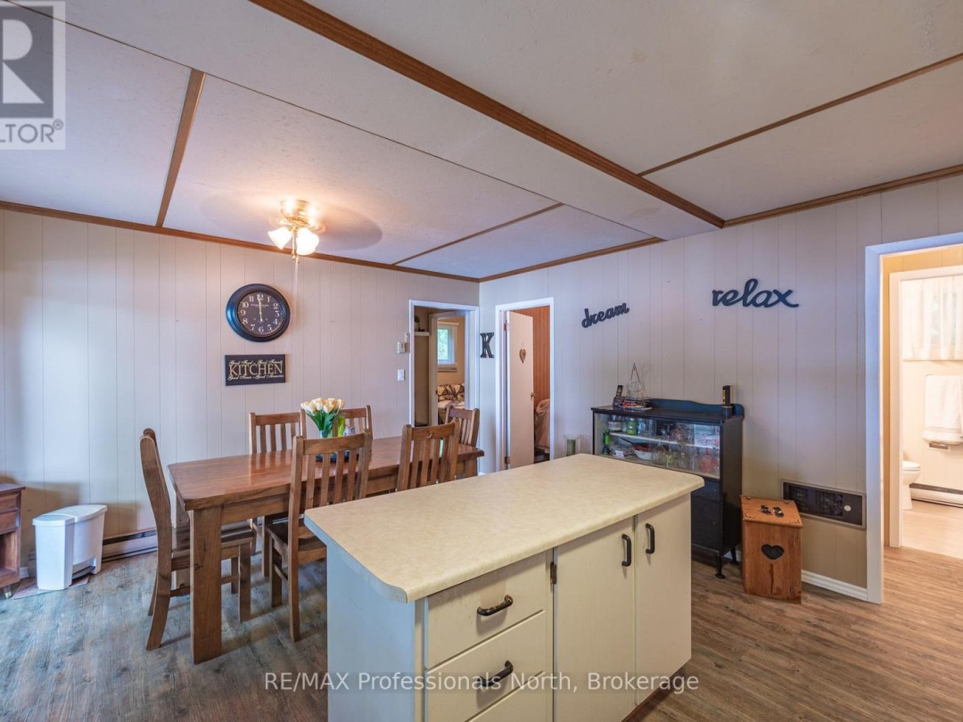 1582 HOSPITALITY LAKE ROAD, 
