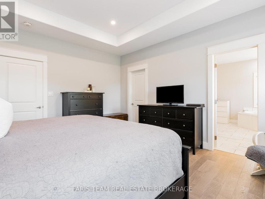 7589 CRONK SIDE ROAD, 