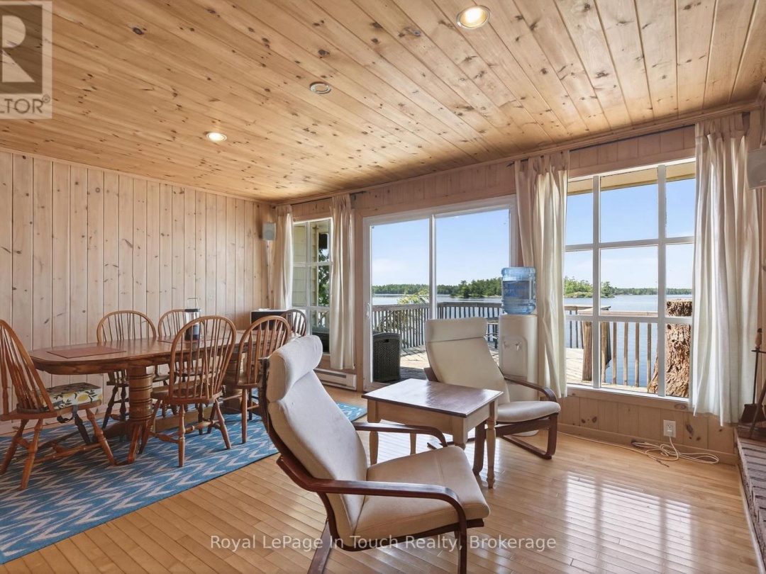 2 IS 270 GEORGIAN BAY ISLAND, 