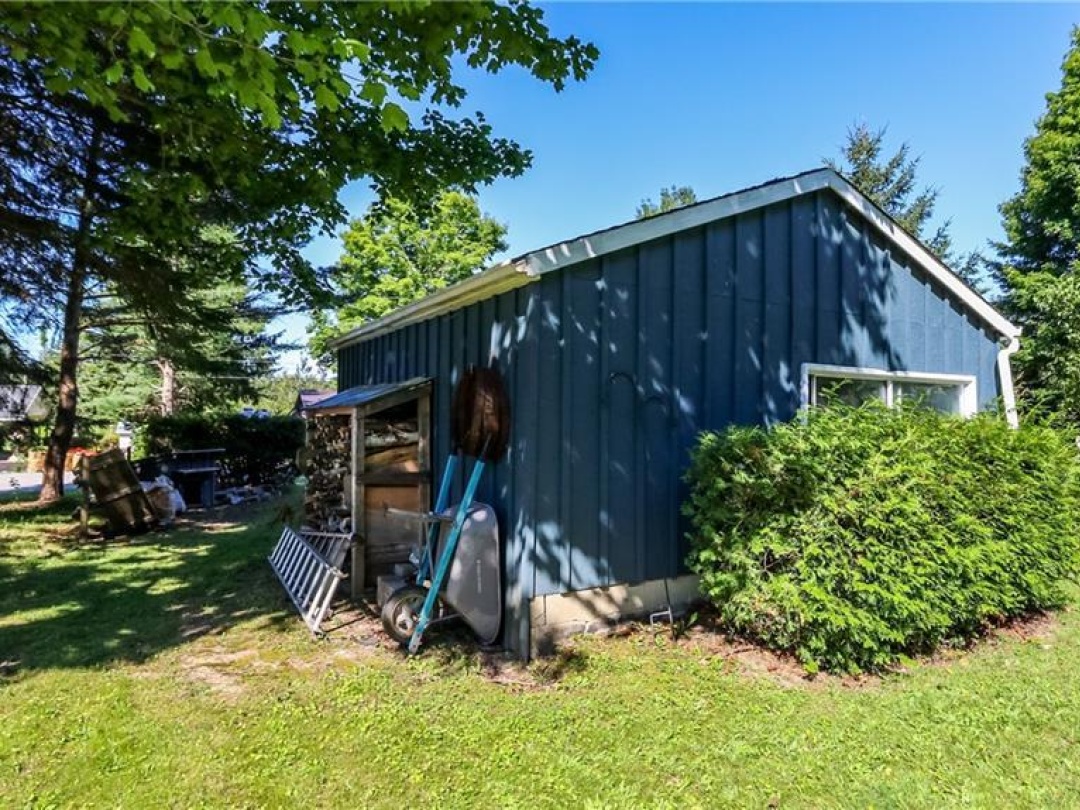 1 LAKEVIEW Drive, 