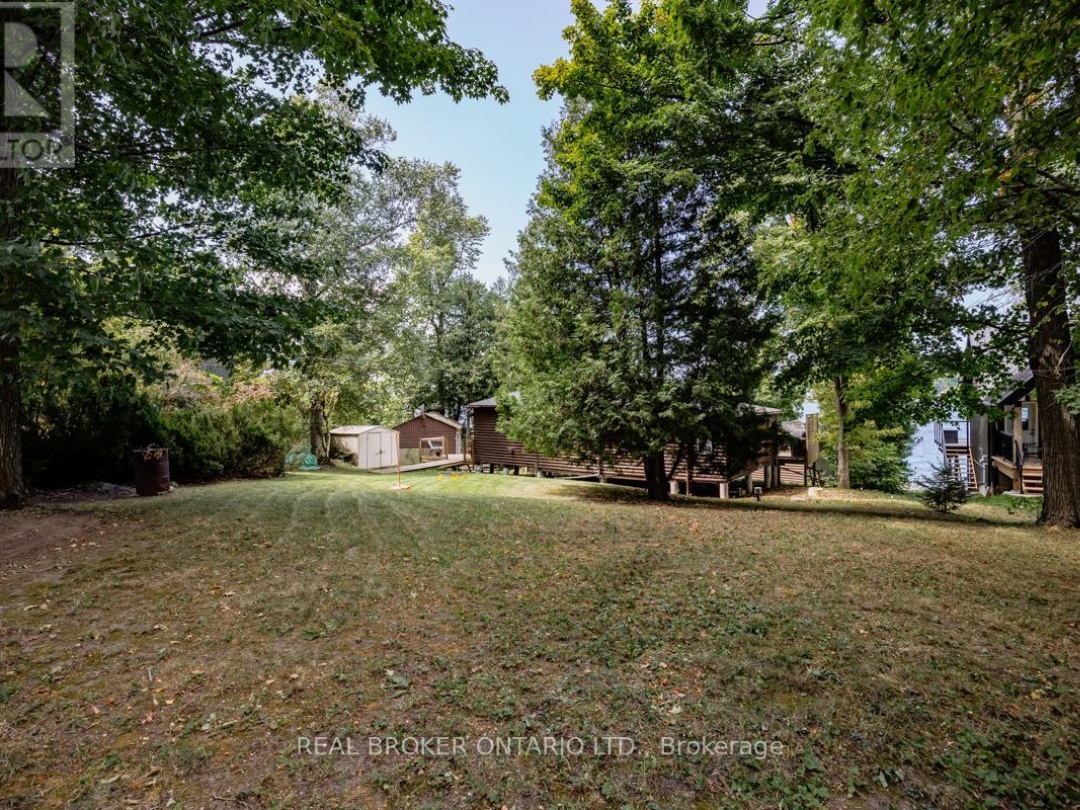 70 Ivy Lane, Lake Simcoe