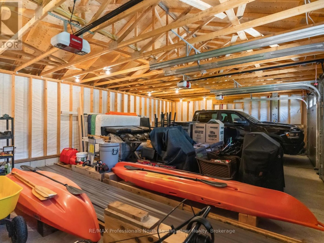 2987 Boice Bradley Road, Redstone Lake
