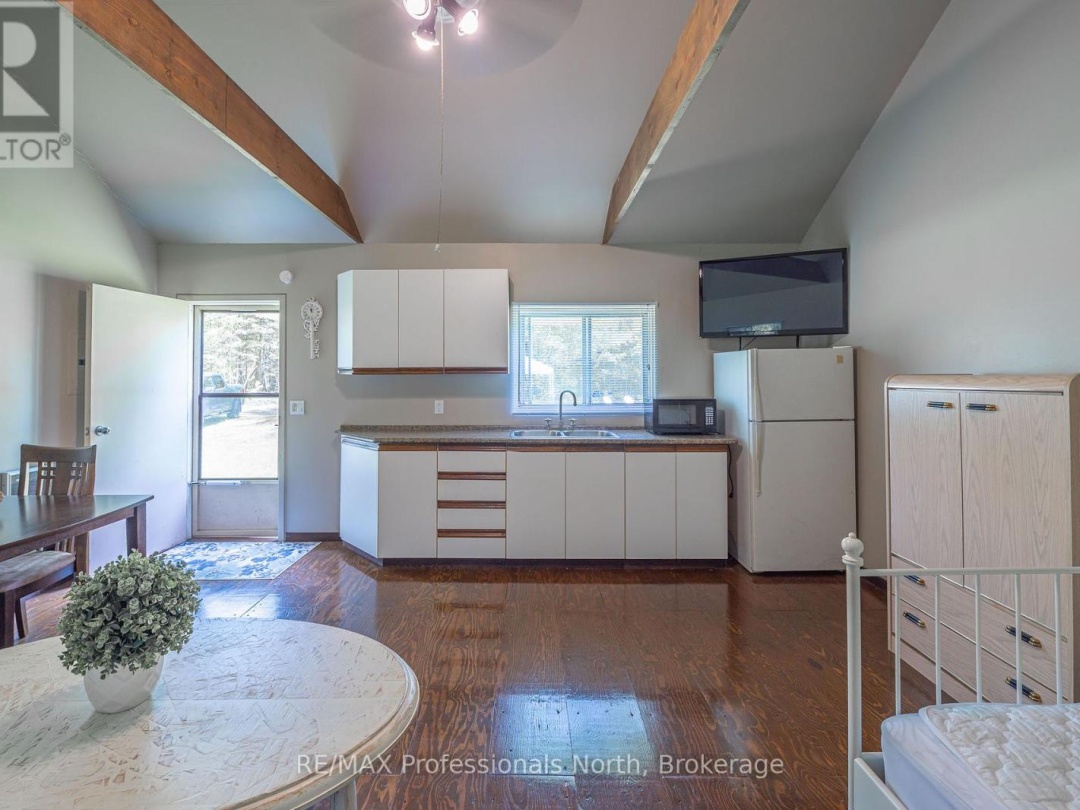 24 RELAX AVENUE, 