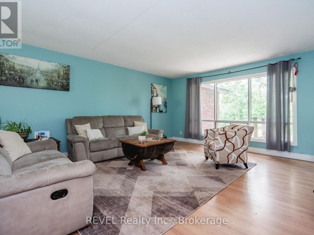 1515 LOVERING LINE, 