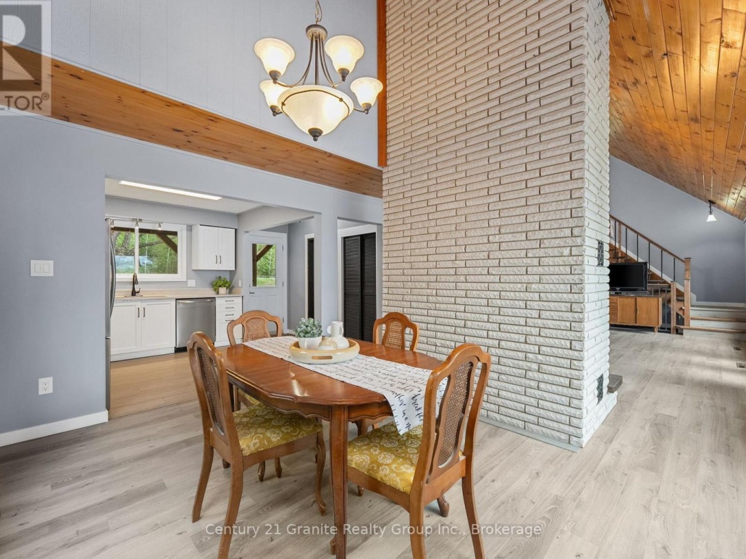 2347 KASHAGAWIGAMOG LAKE ROAD, 