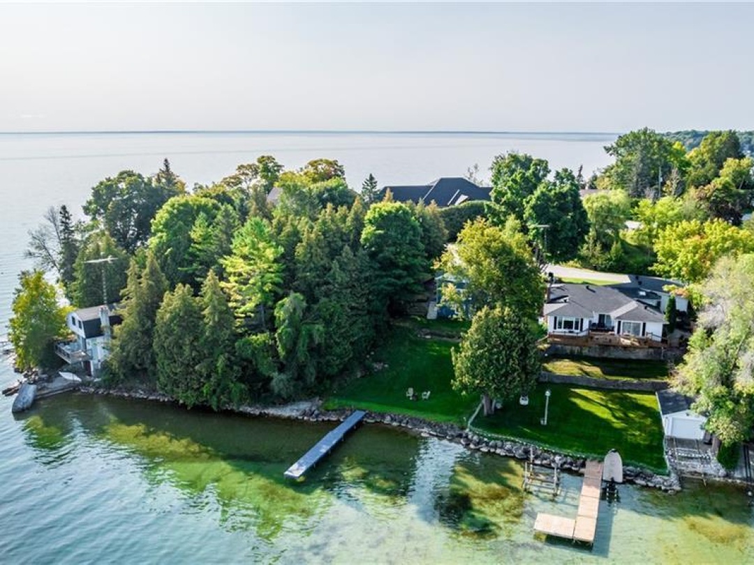 47 MOON POINT Drive, Lake Simcoe
