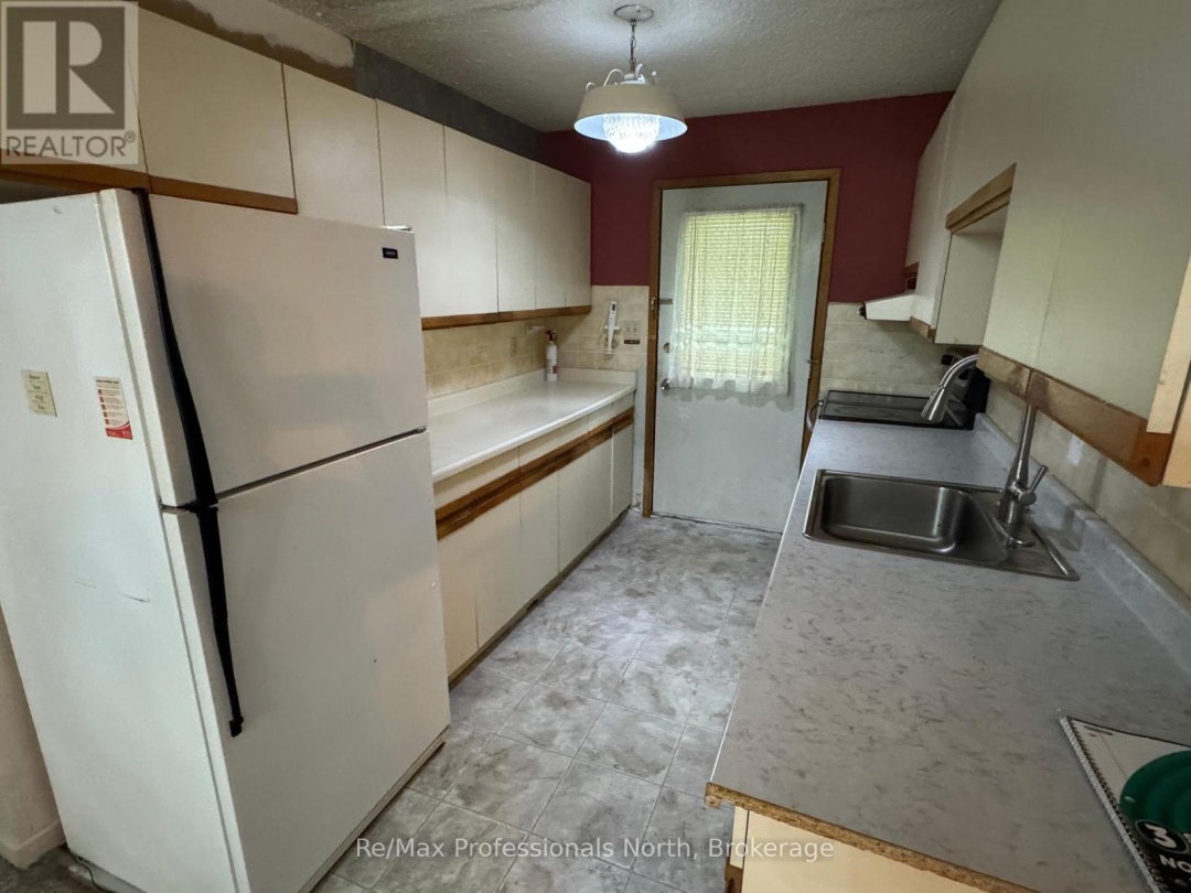125 TAYLOR ROAD, 