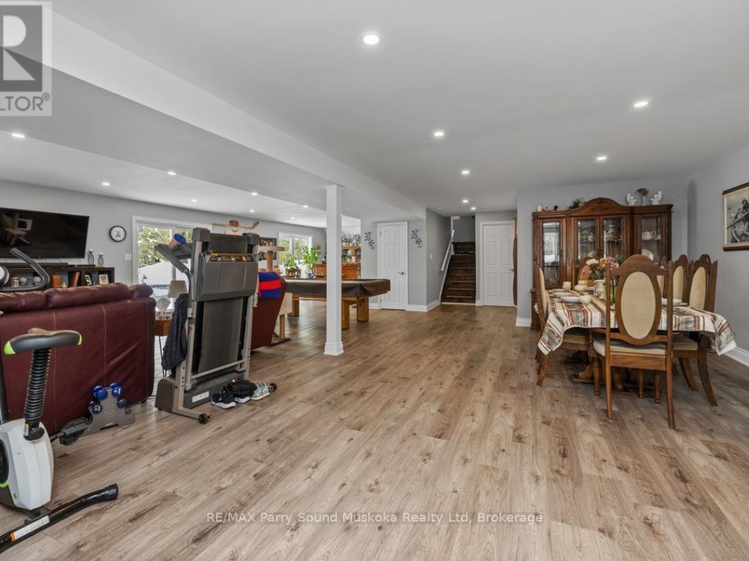 52 Meadows Avenue, Tay
