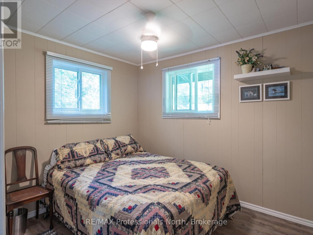 1582 HOSPITALITY LAKE ROAD, 