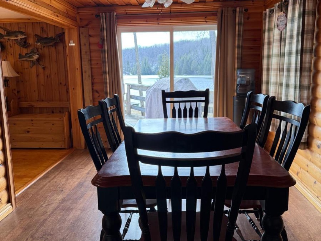 1930 Alsop Road, Glamor Lake