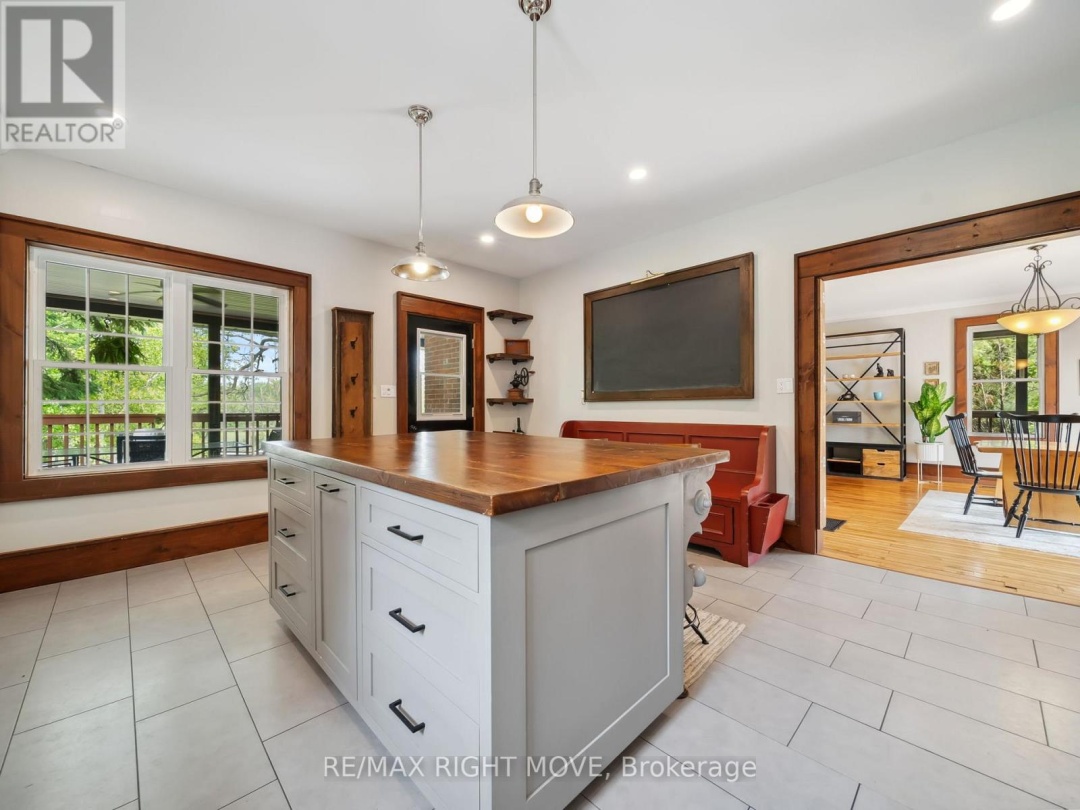 3062 TOWNLINE RR5 TOWNLINE, 