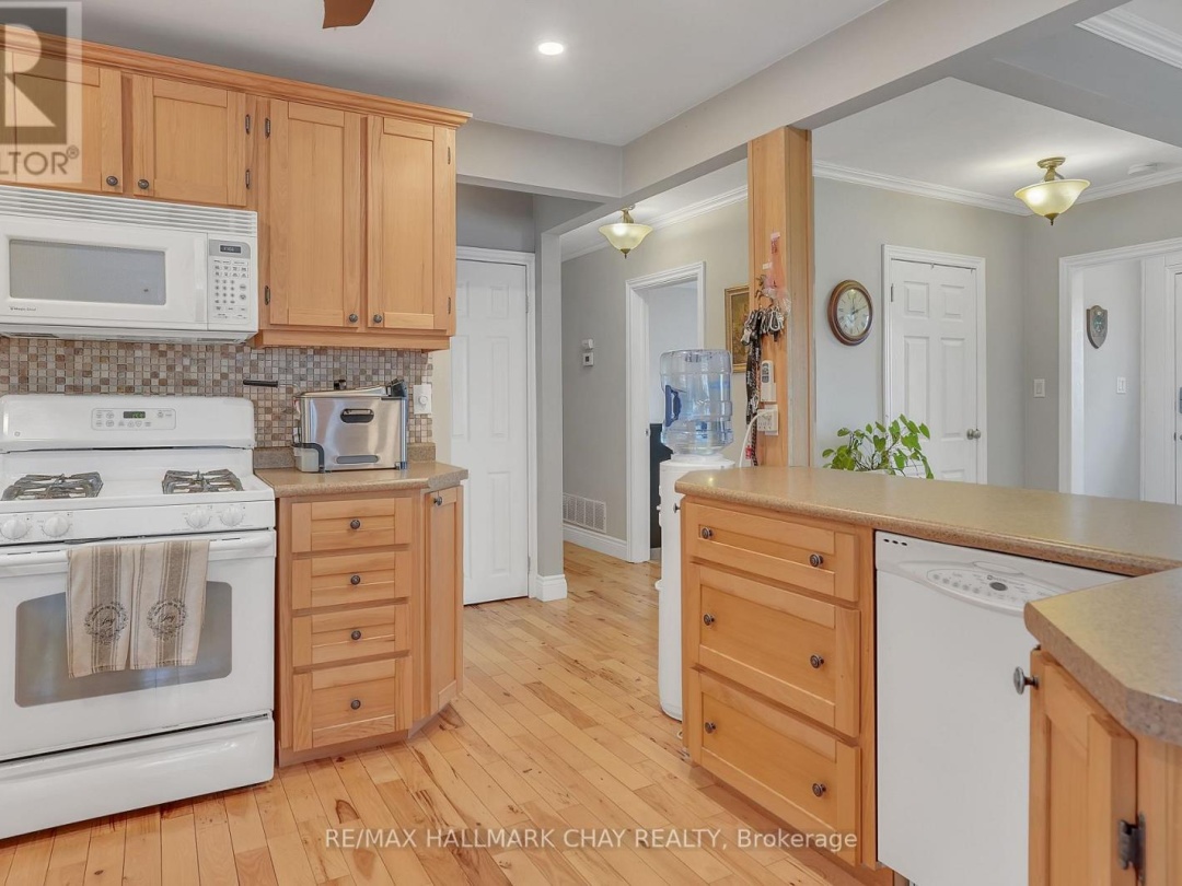 138 Lake Dalrymple Road, Dalrymple Lake
