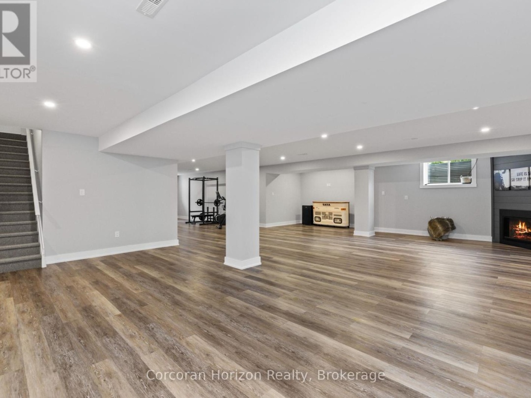 12 REIDS RIDGE, 