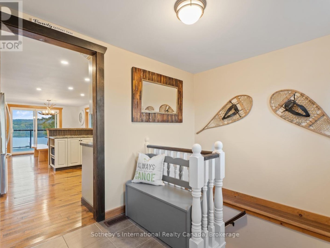 1111 Maplehurst Drive, Peninsula Lake